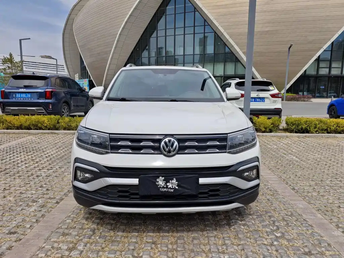 VOLKSWAGEN T-CROSS