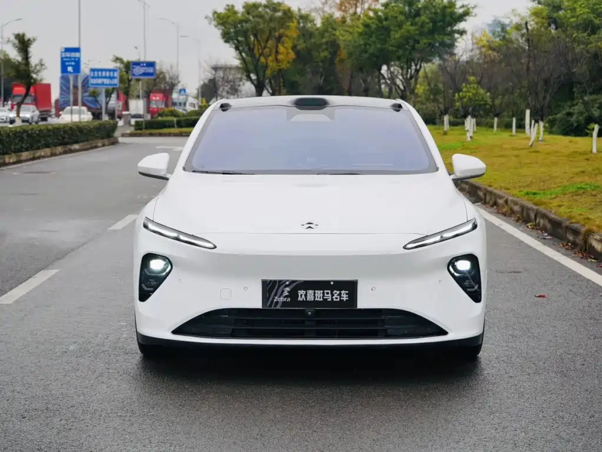 NIO ET7