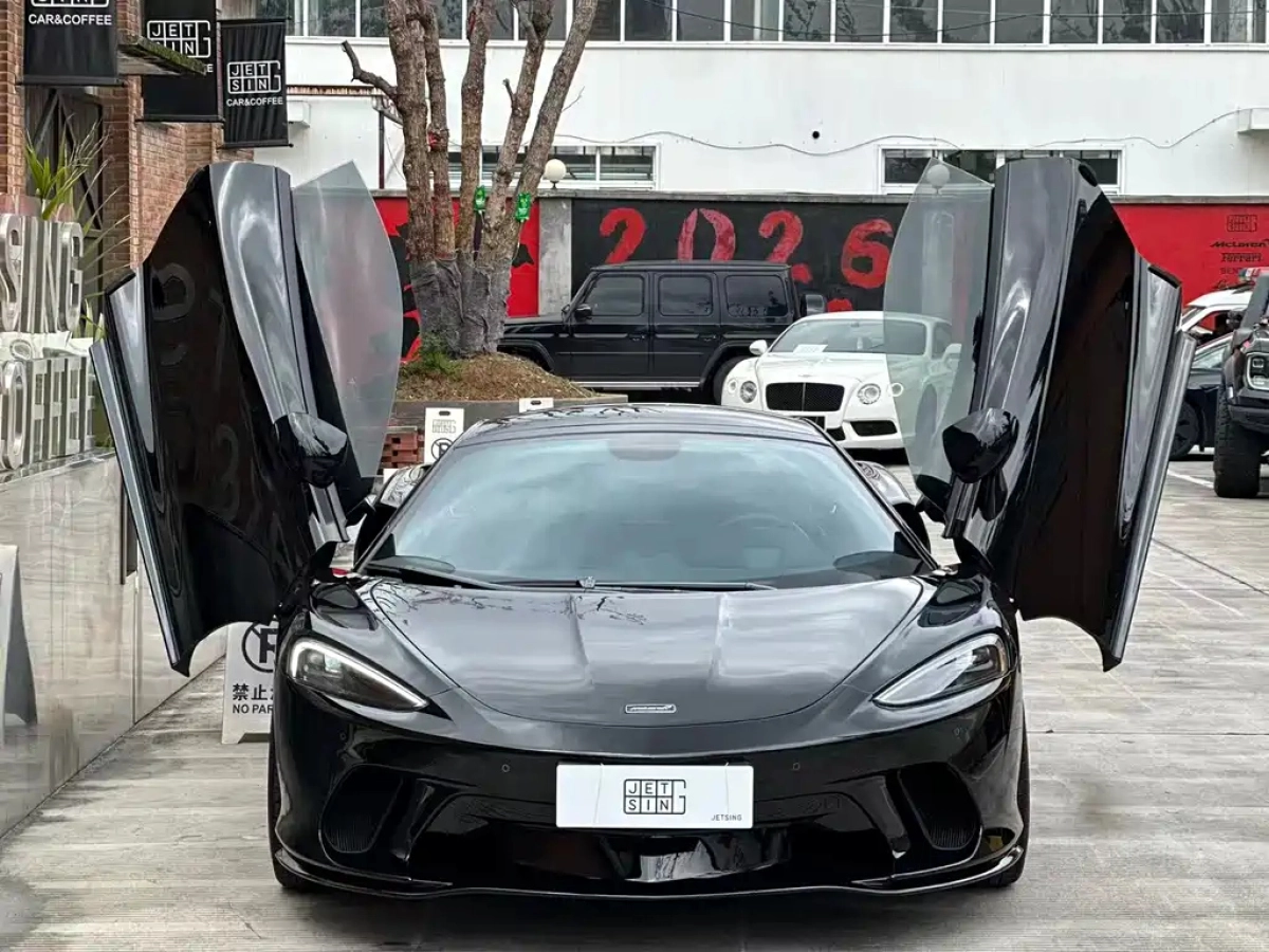 MCLAREN GT  2023