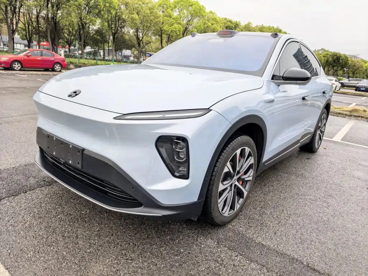NIO EC7