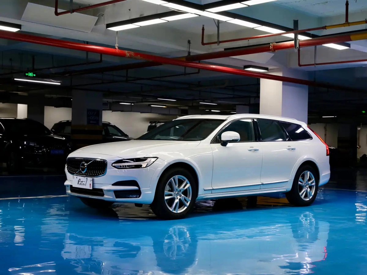 VOLVO V90  2019