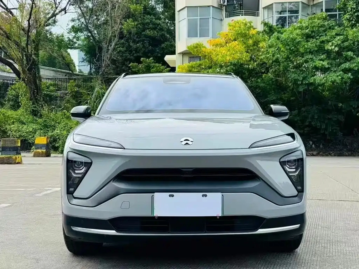 NIO ES6