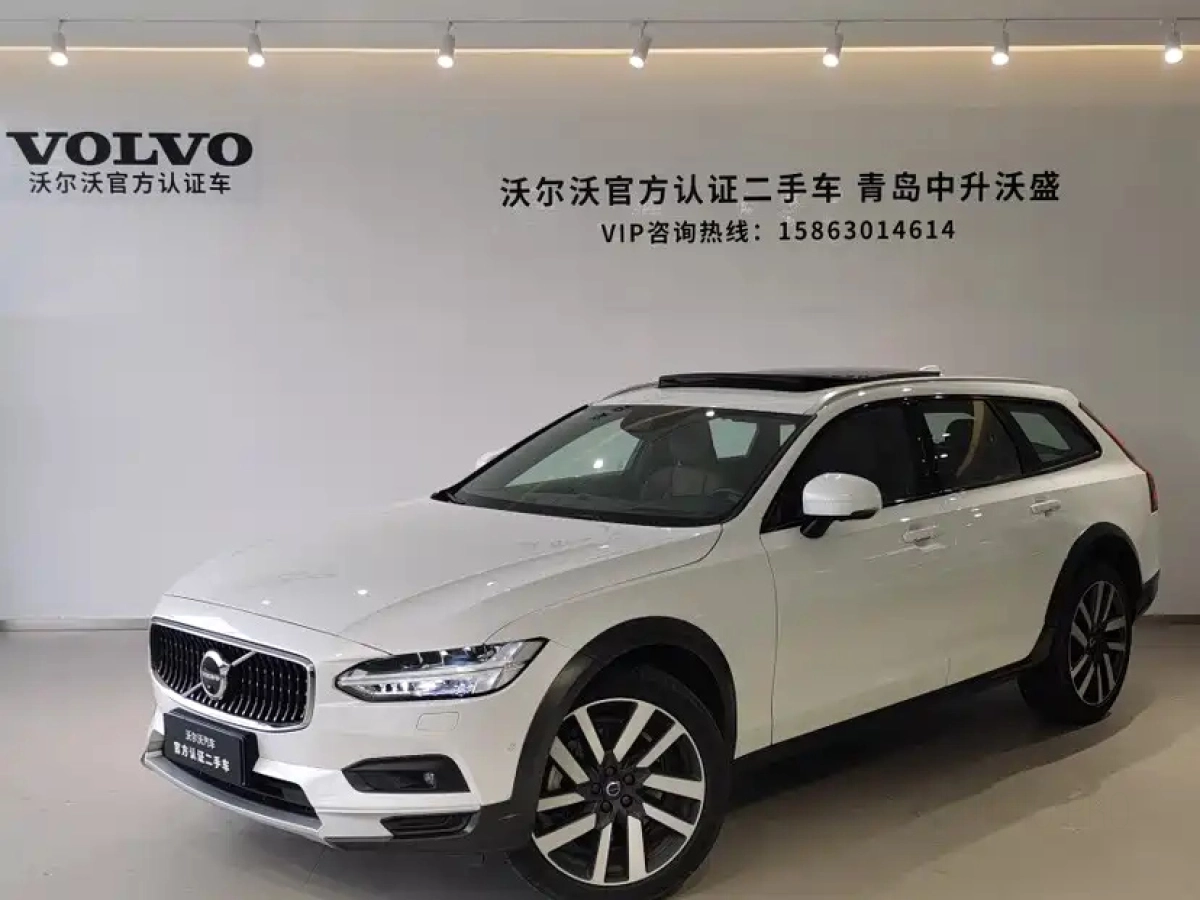 VOLVO V90  2022