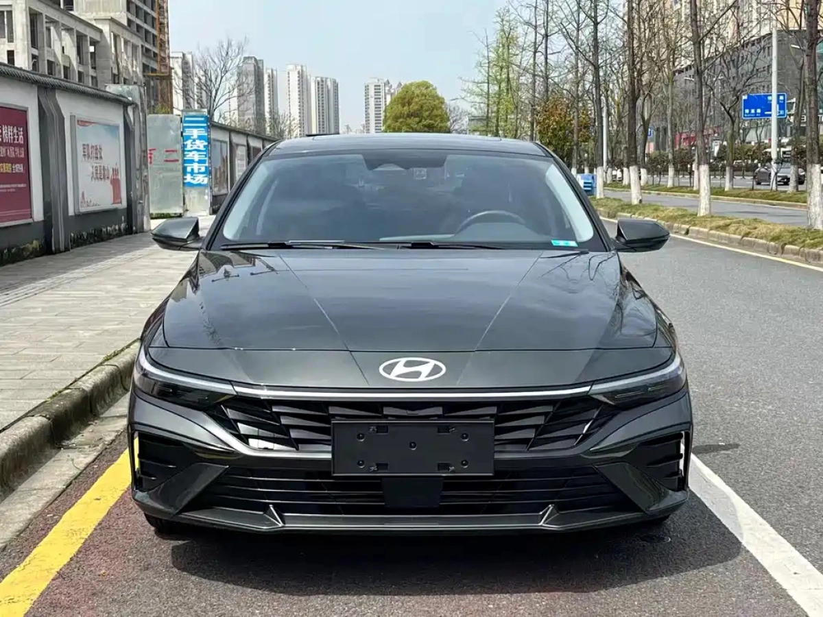 HYUNDAI ELANTRA  2023