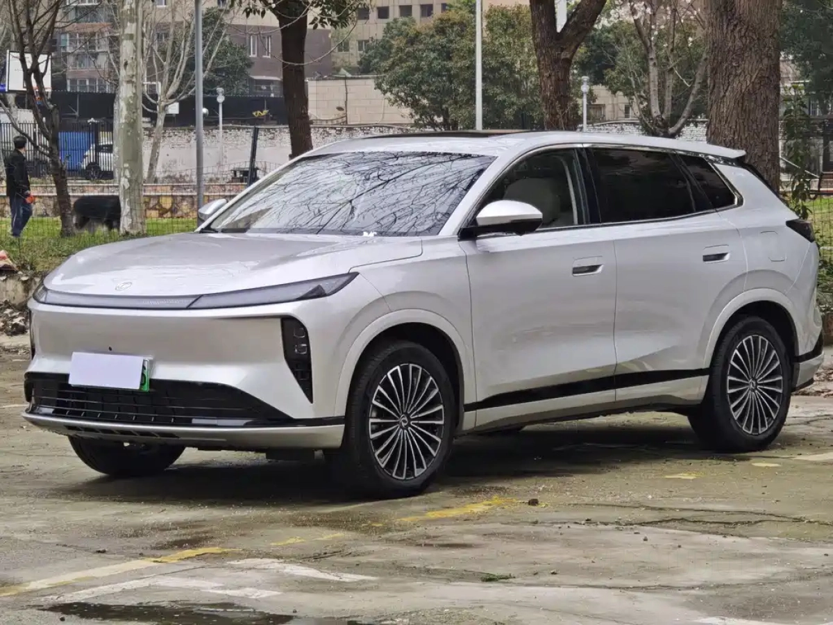 DONGFENG AEOLUS L8  2026