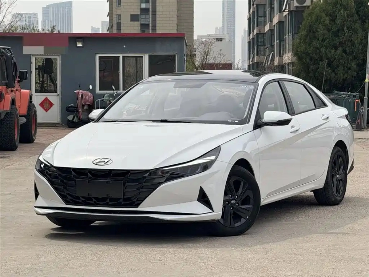 HYUNDAI ELANTRA  2023