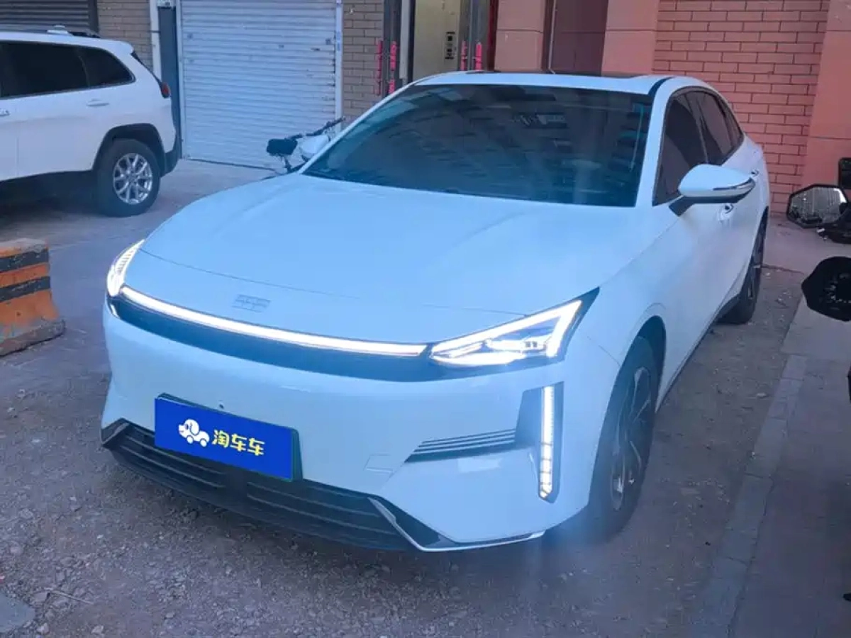 GEELY GALAXY GALAXY L6  2025