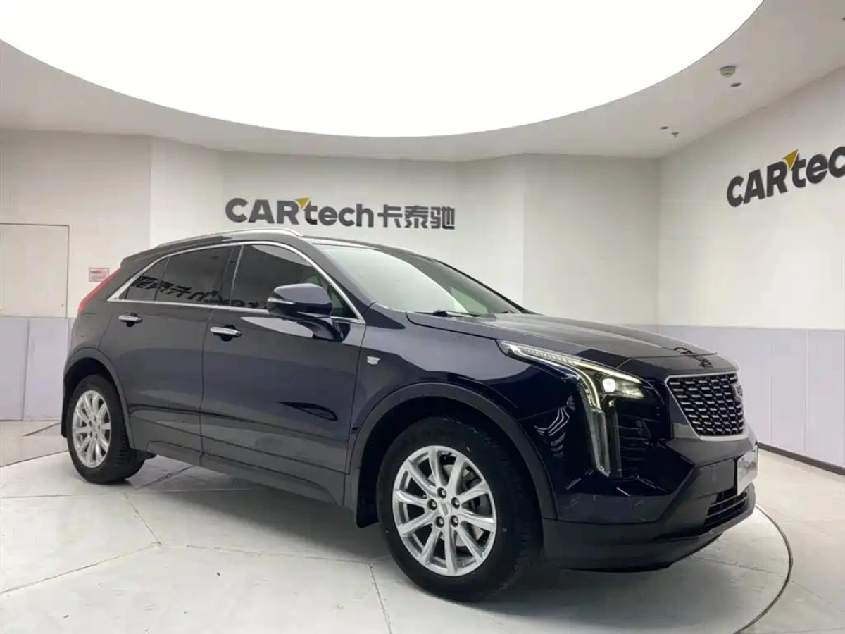 CADILLAC XT4