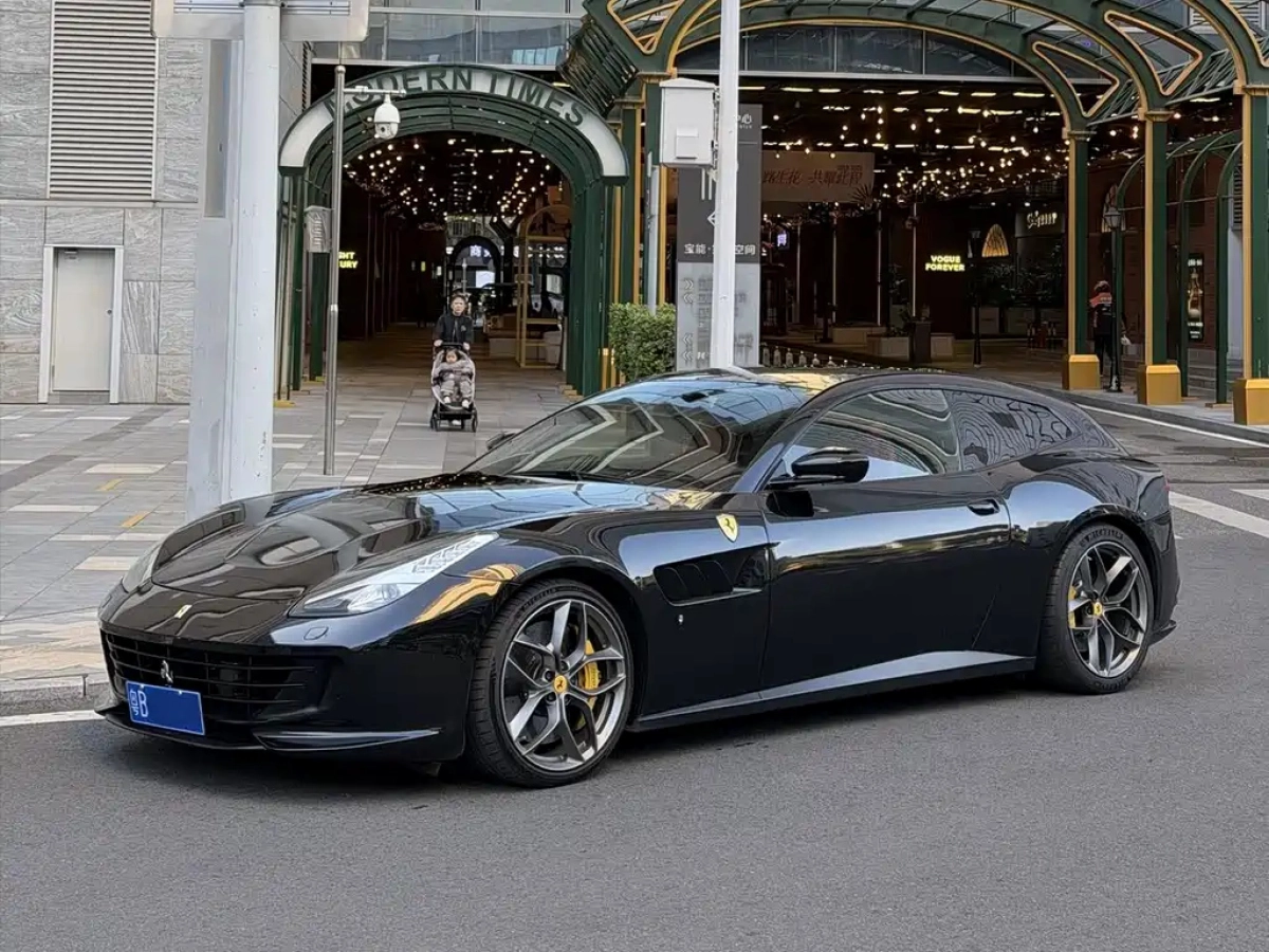FERRARI GTC4LUSSO  2020