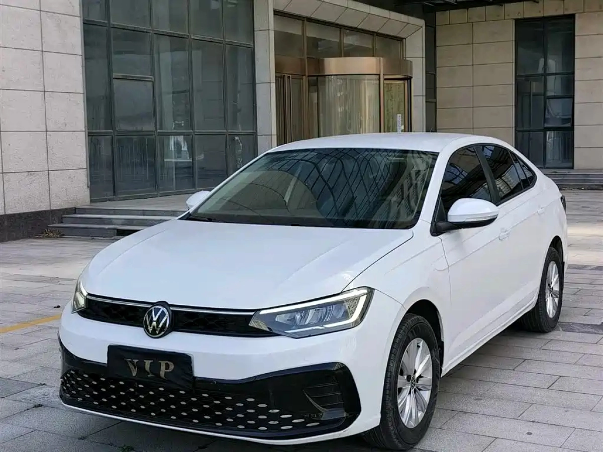 VOLKSWAGEN LAVIDA  2024