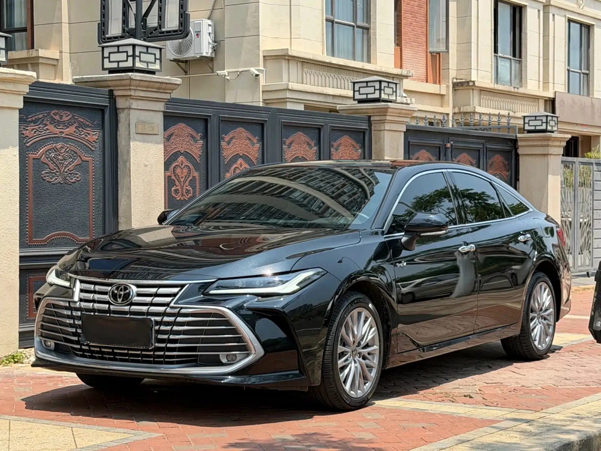 TOYOTA AVALON  2025