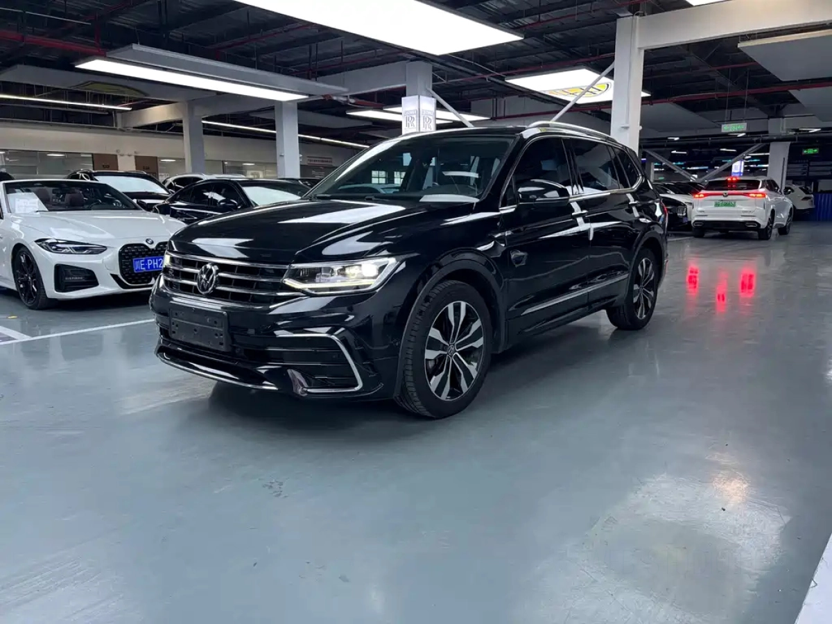 VOLKSWAGEN TIGUAN L  2022
