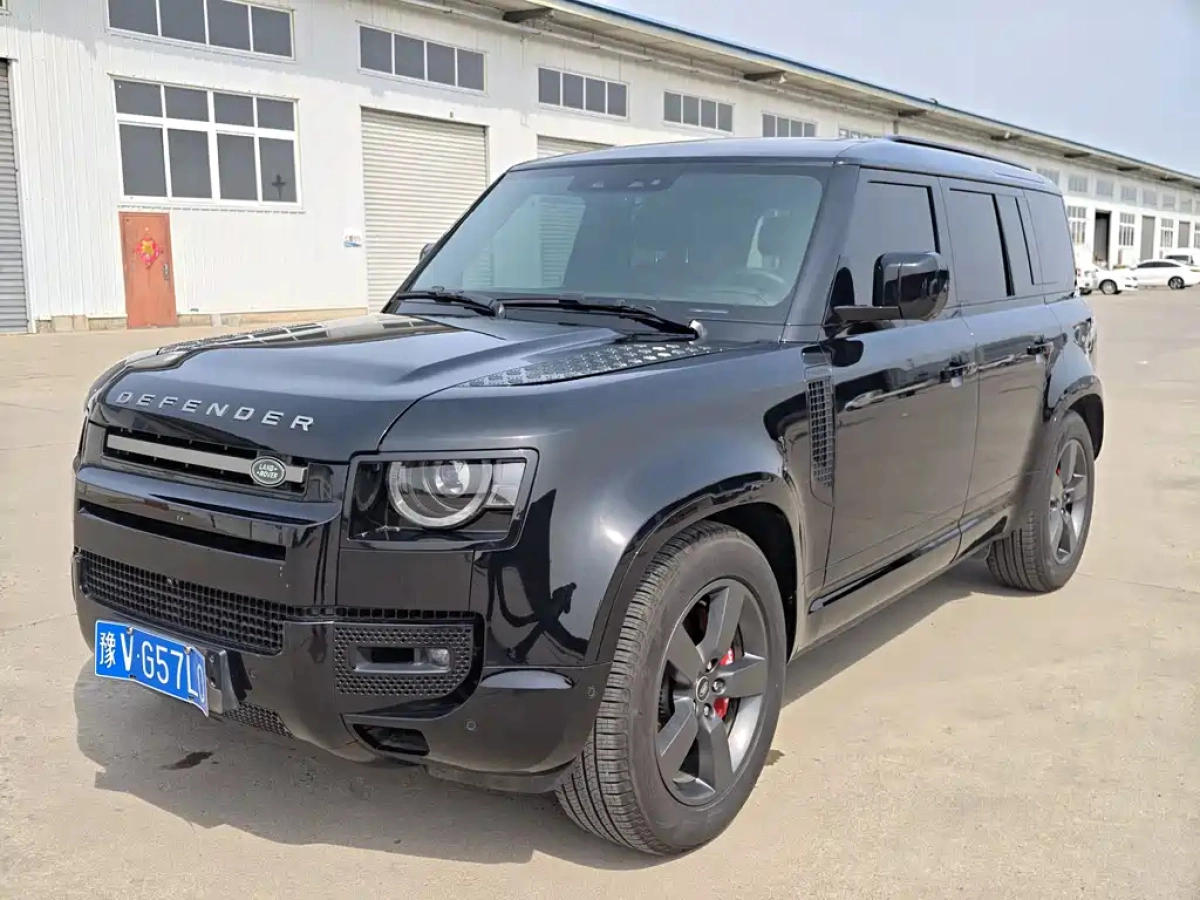 LAND ROVER DEFENDER  2025