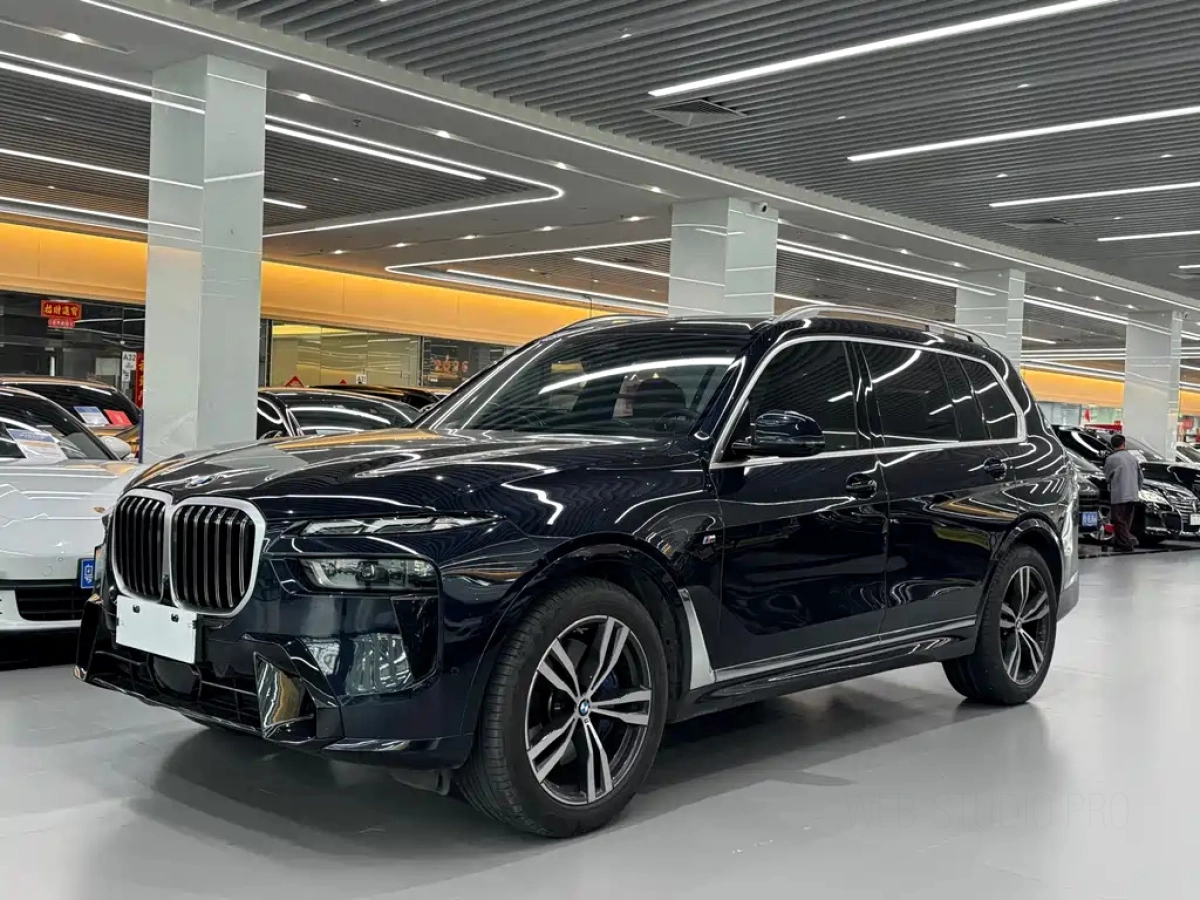 BMW X7  2023