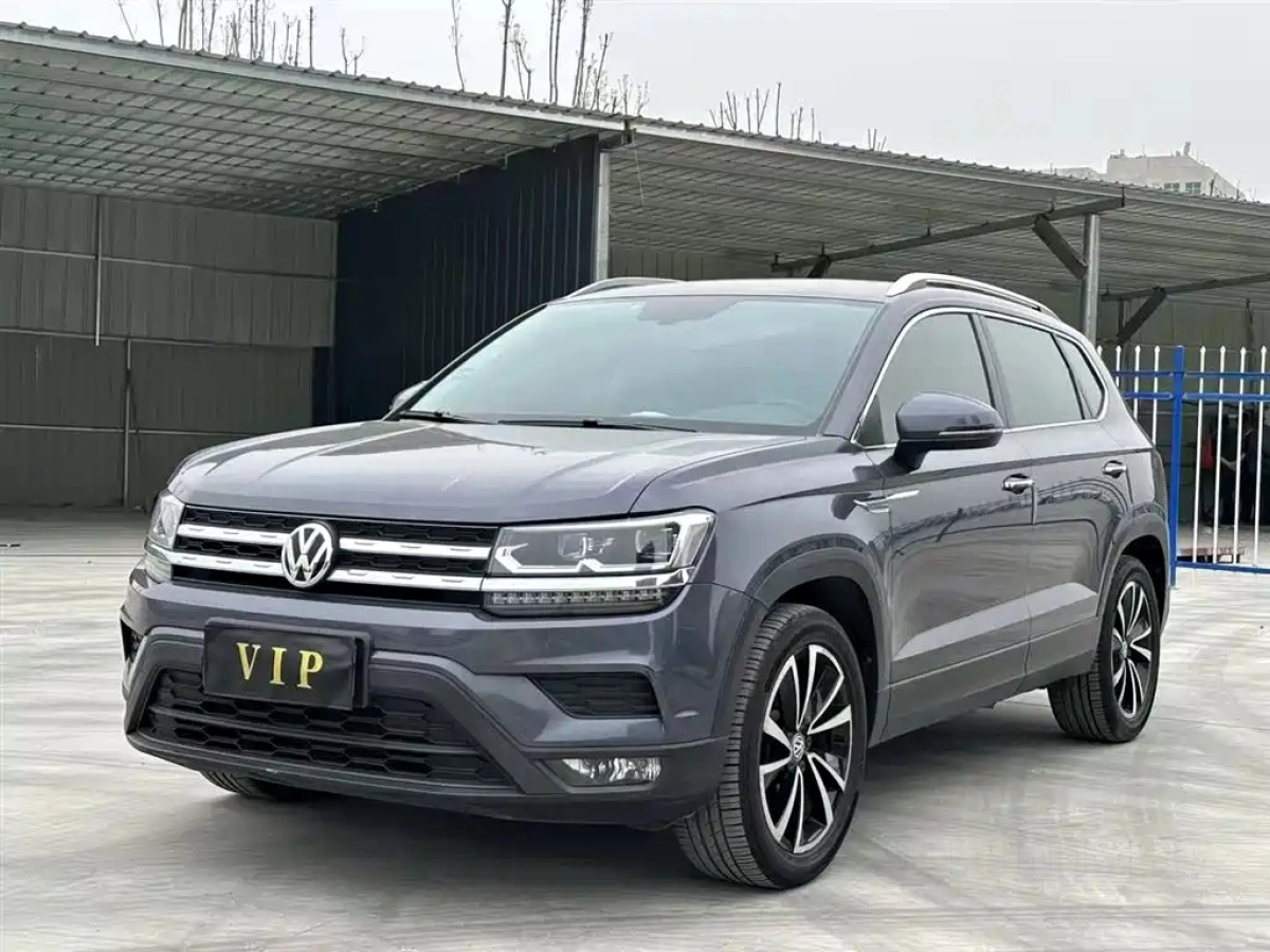 VOLKSWAGEN THARU  2020