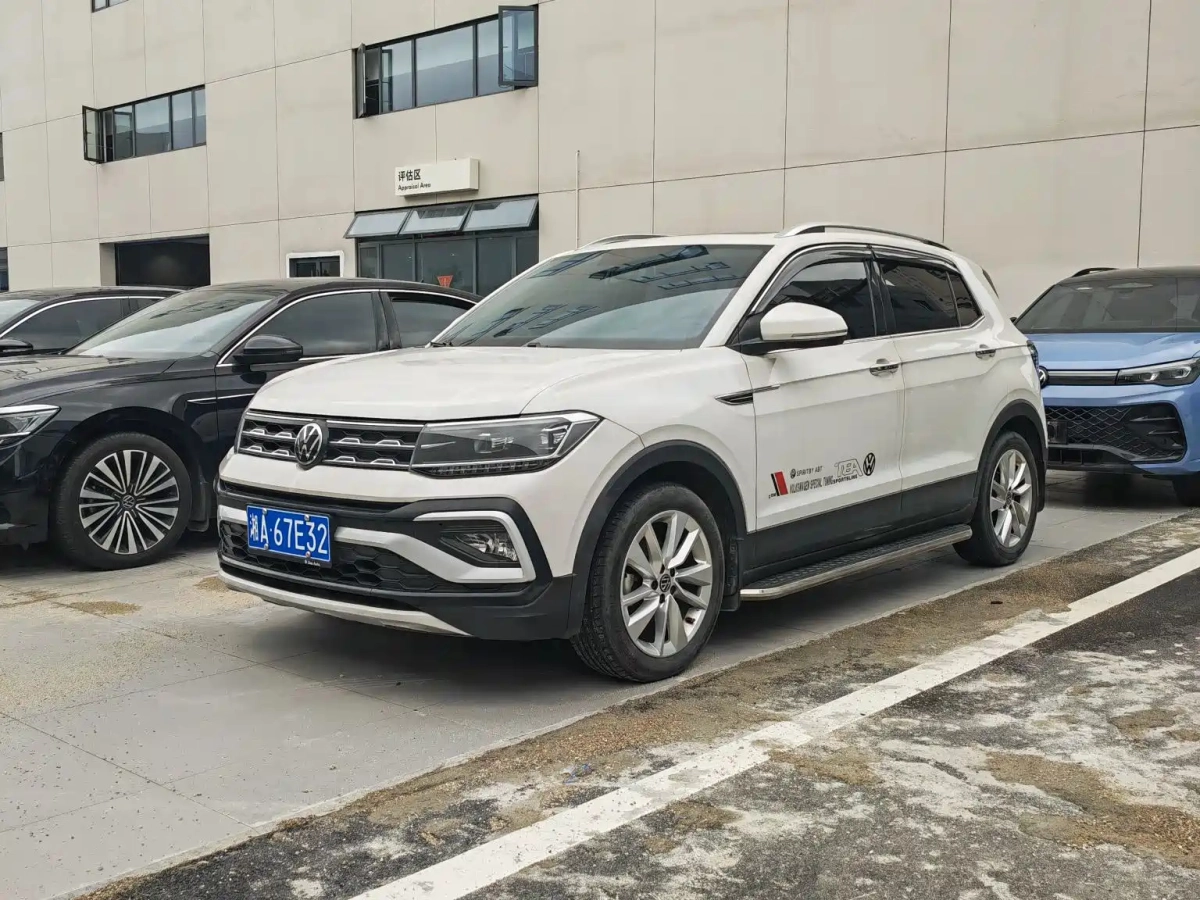 VOLKSWAGEN T-CROSS