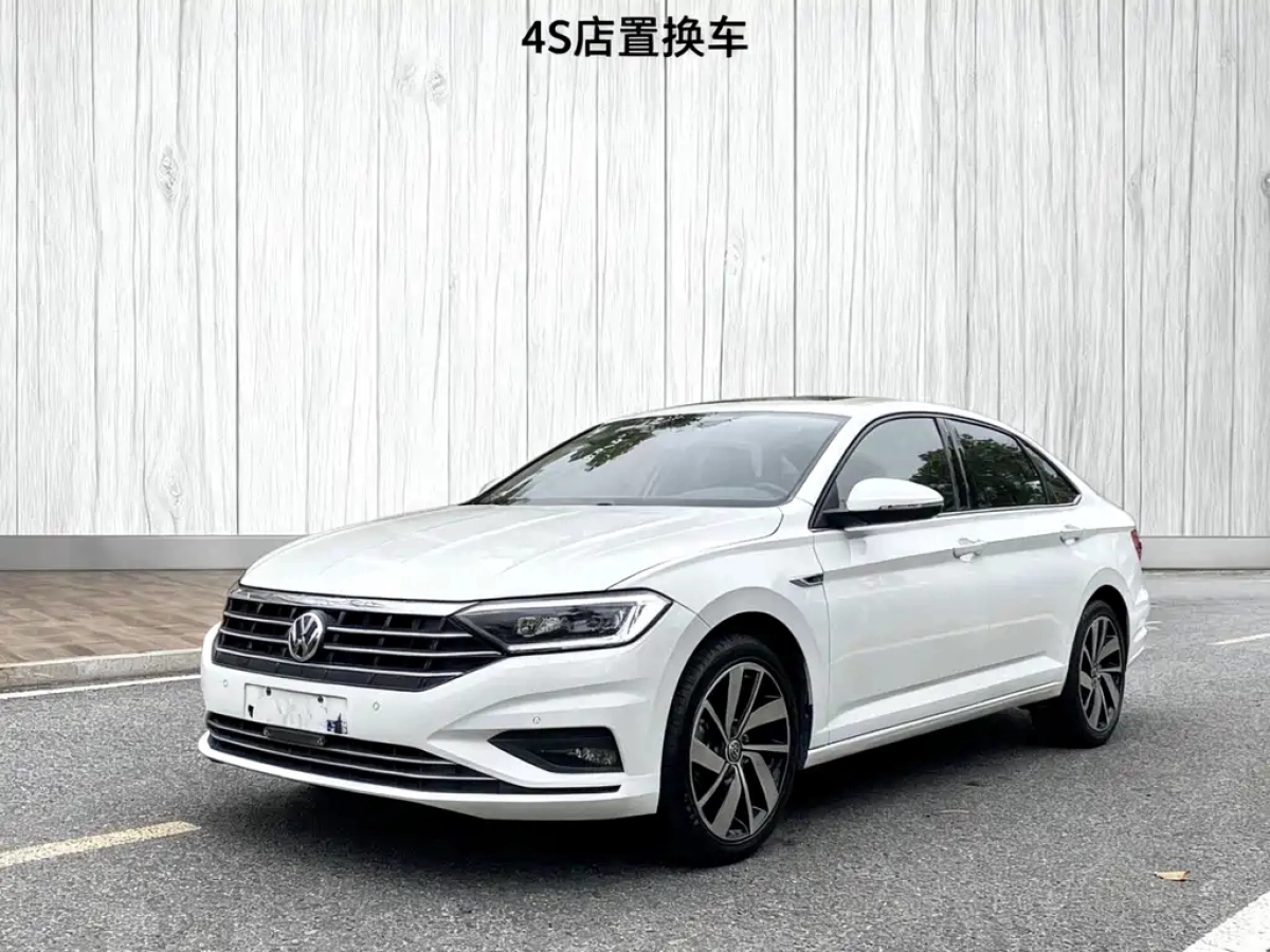 VOLKSWAGEN SAGITAR  2022