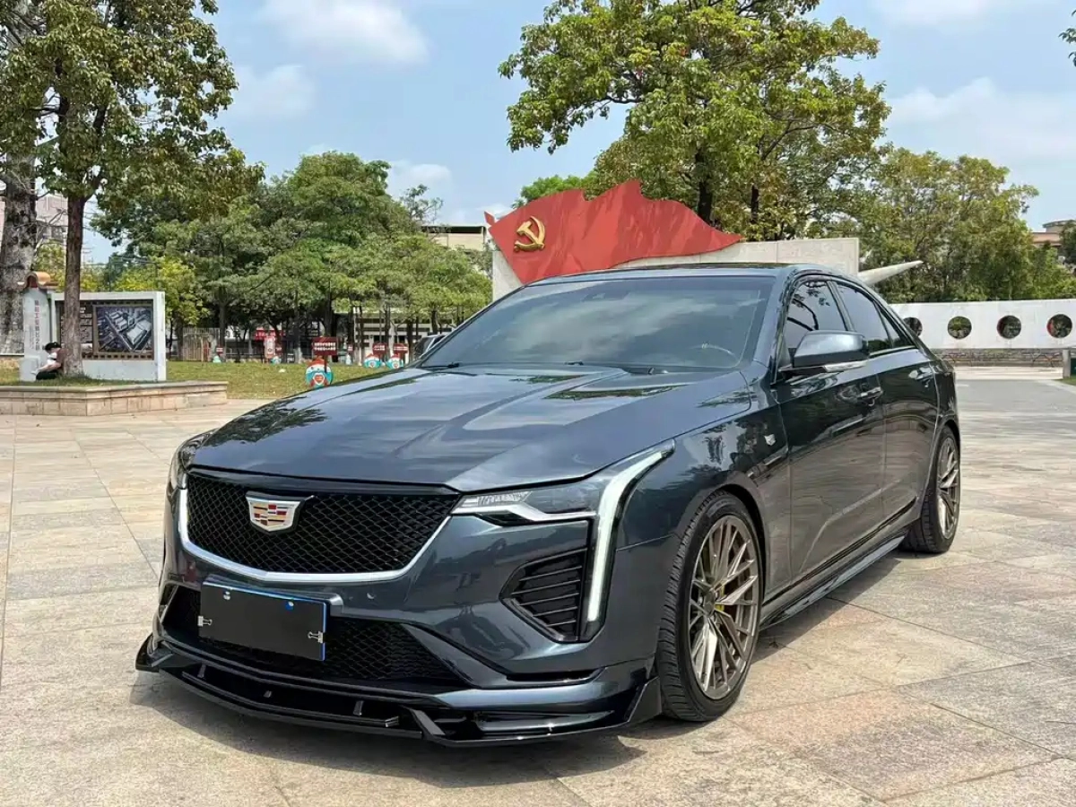 CADILLAC CT4  2021