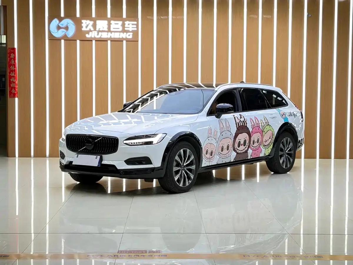 VOLVO V90  2021