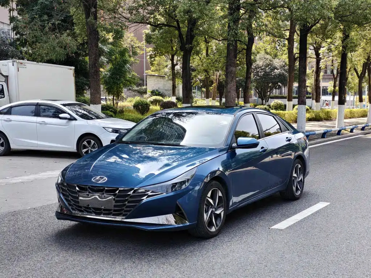 HYUNDAI ELANTRA  2022