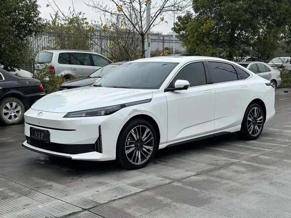 CHANGAN QIYUAN NEVO A05  2024