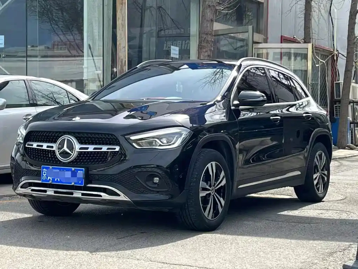 MERCEDES-BENZ GLA  2021