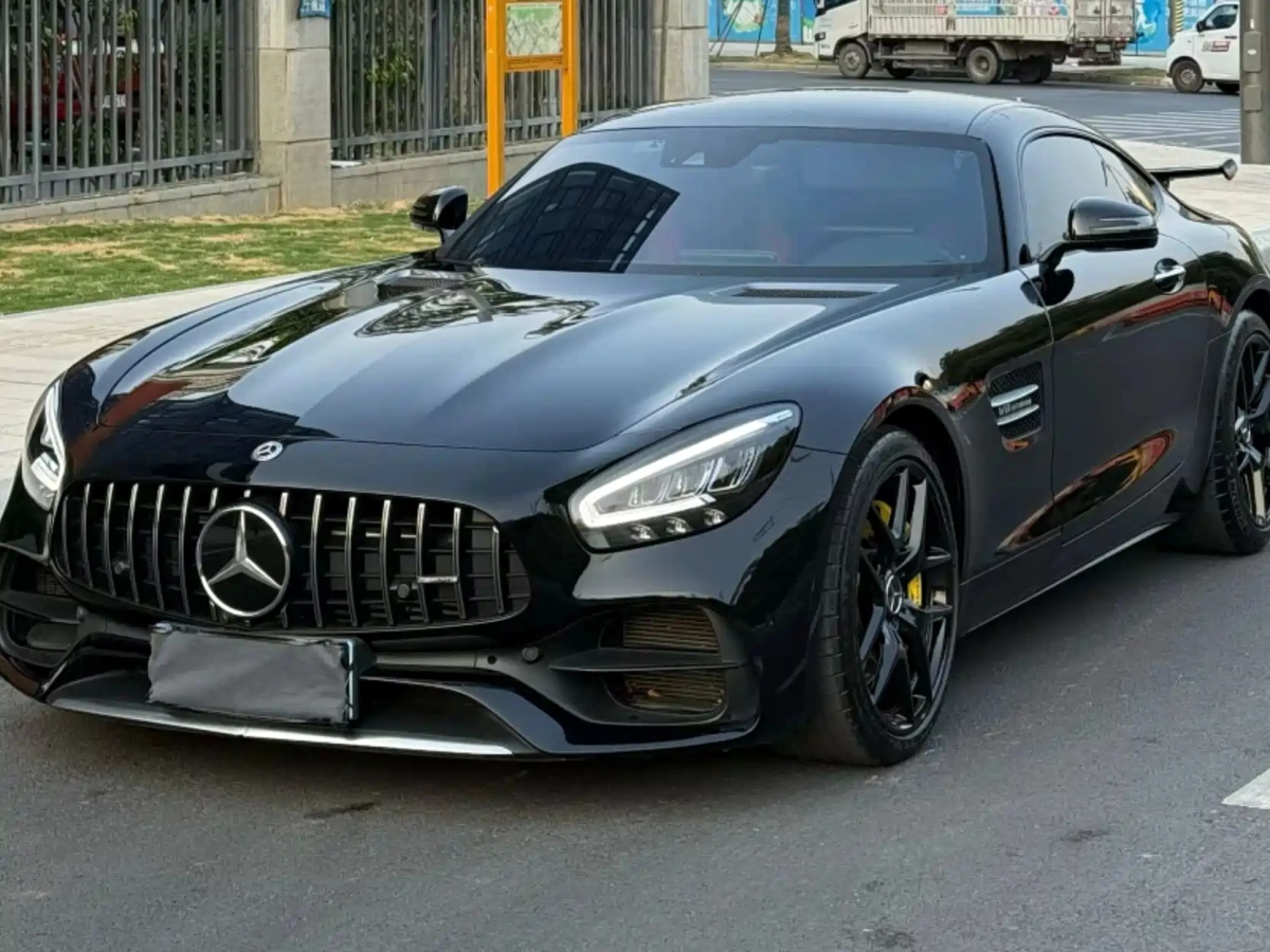 MERCEDES-BENZ AMG GT  2022