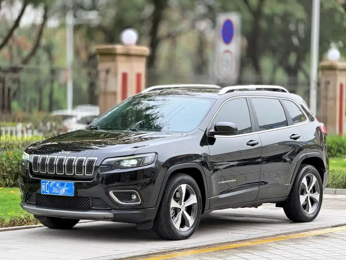 JEEP CHEROKEE  2020