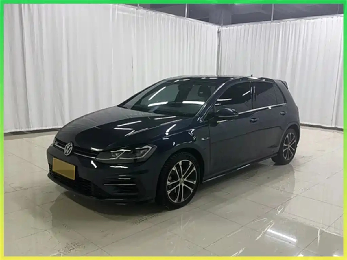 VOLKSWAGEN GOLF  2019