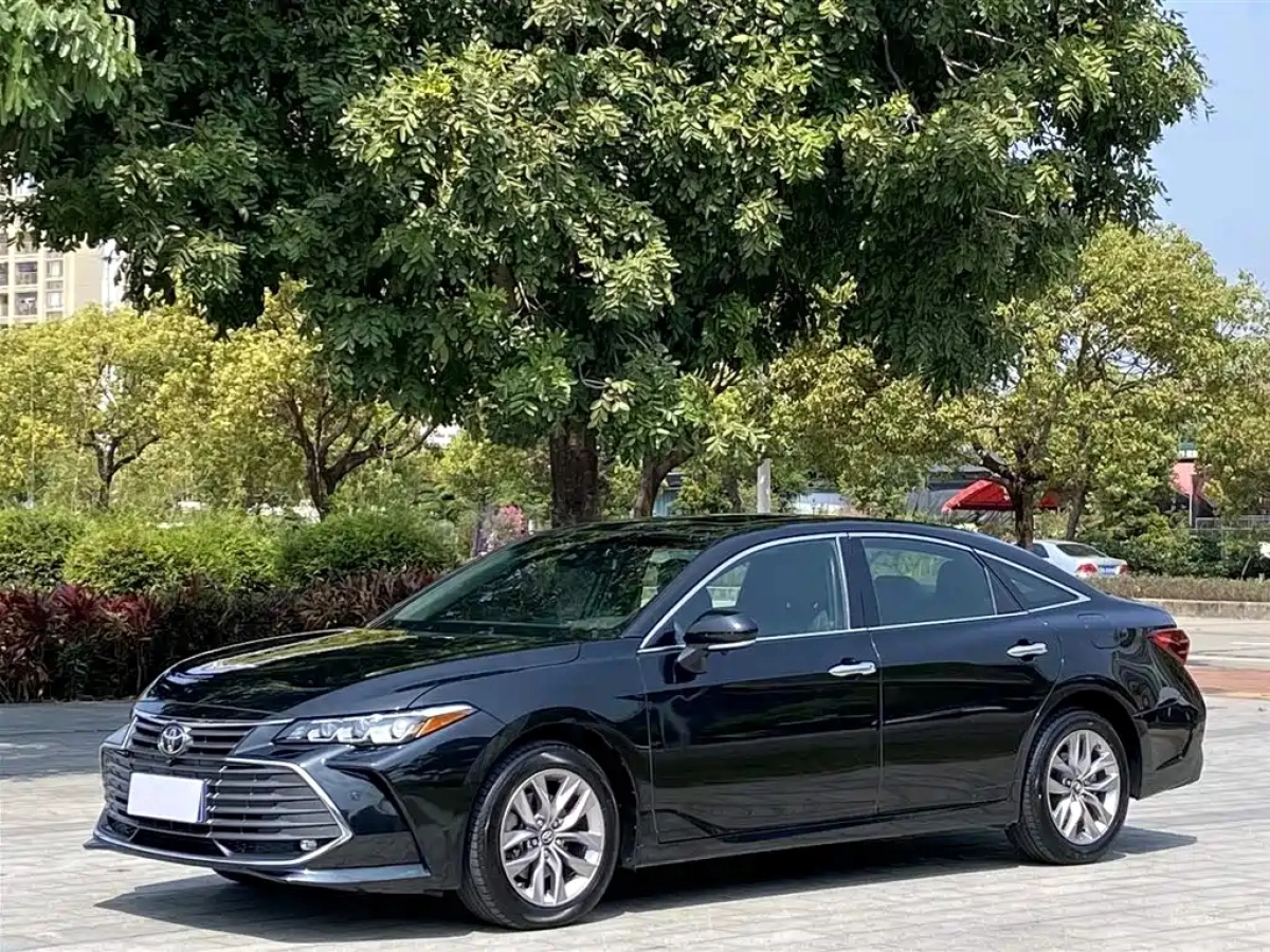 TOYOTA AVALON  2020