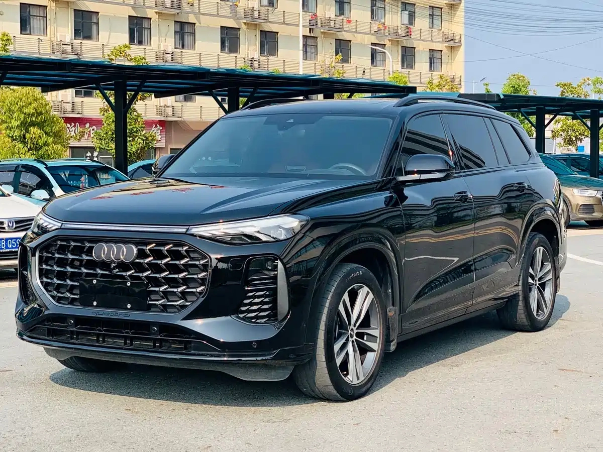 AUDI Q6  2023