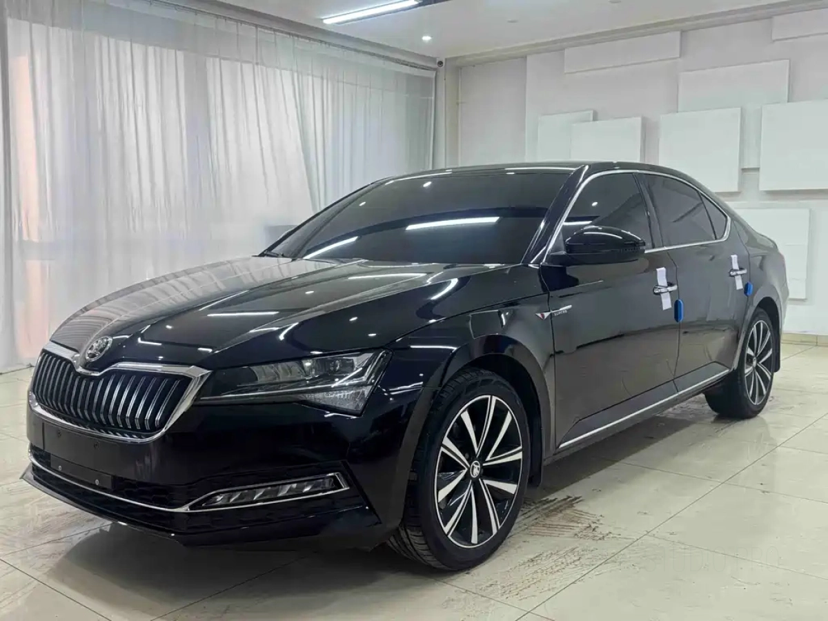 SKODA SUPERB  2022