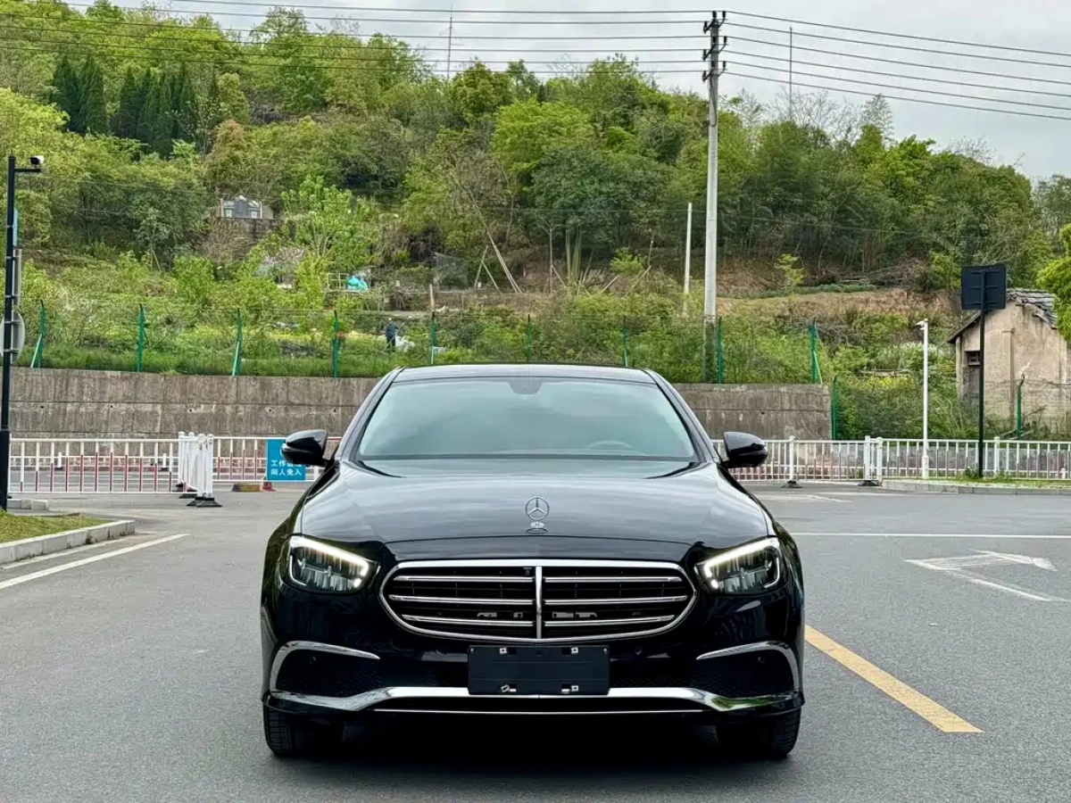 MERCEDES-BENZ E-CLASS