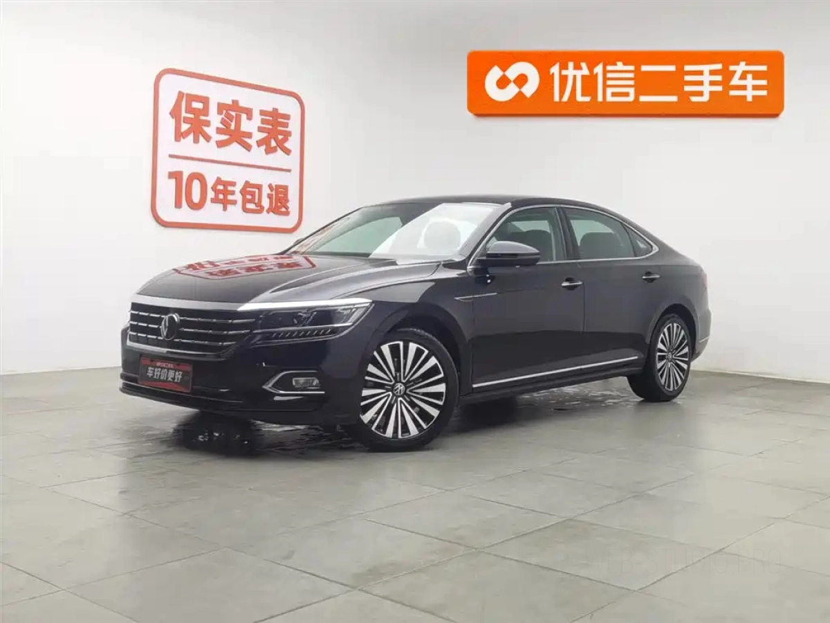 VOLKSWAGEN PASSAT  2021