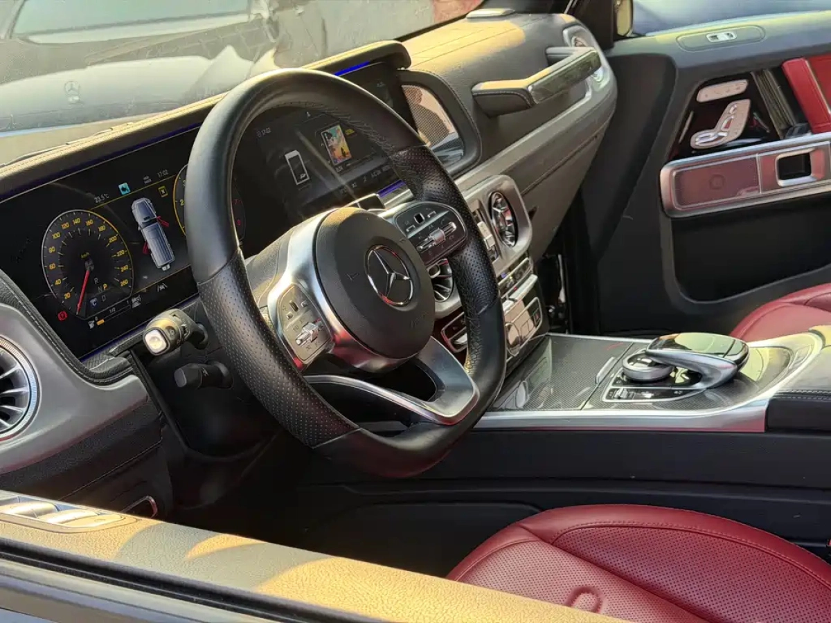 MERCEDES-BENZ G-CLASS