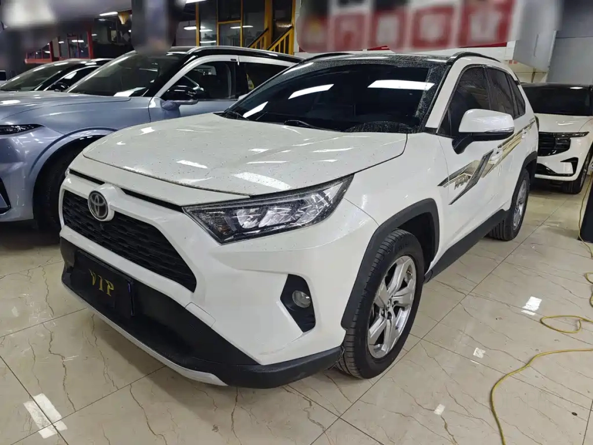 TOYOTA RAV4  2020