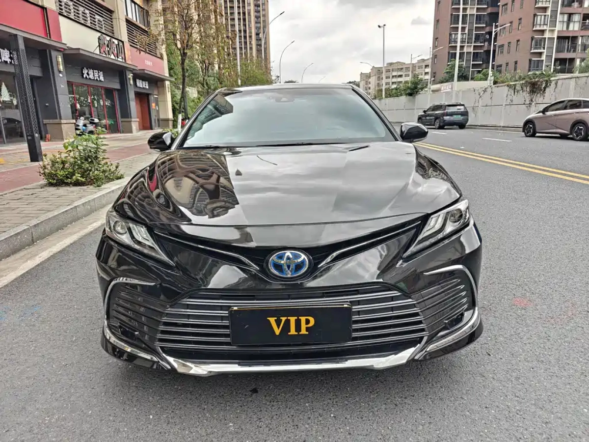 TOYOTA CAMRY