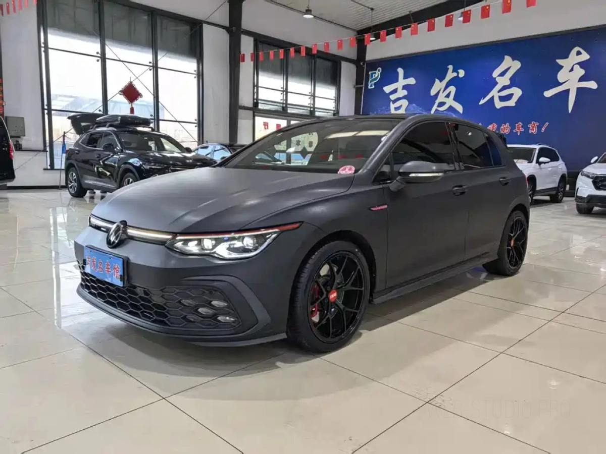 VOLKSWAGEN GOLF GTI  2023
