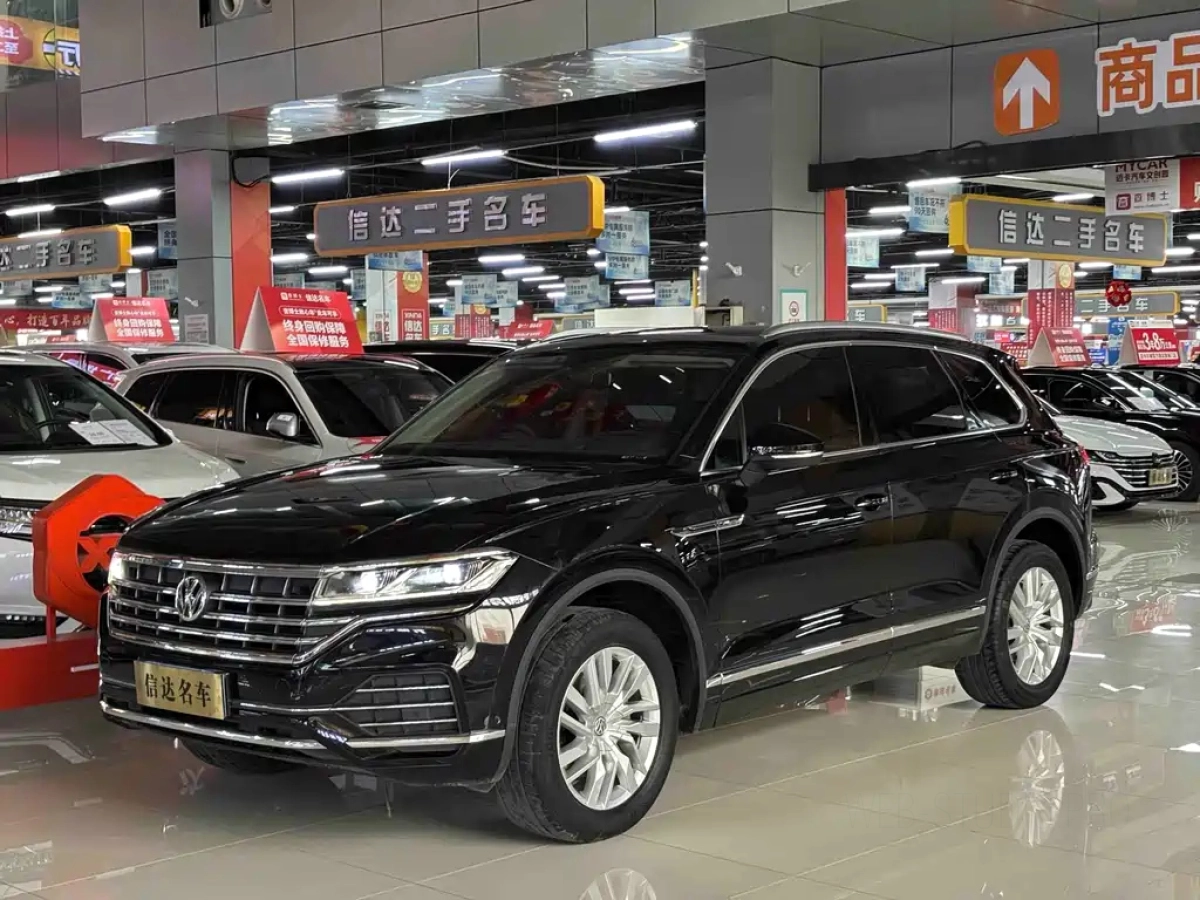 VOLKSWAGEN TOUAREG  2020
