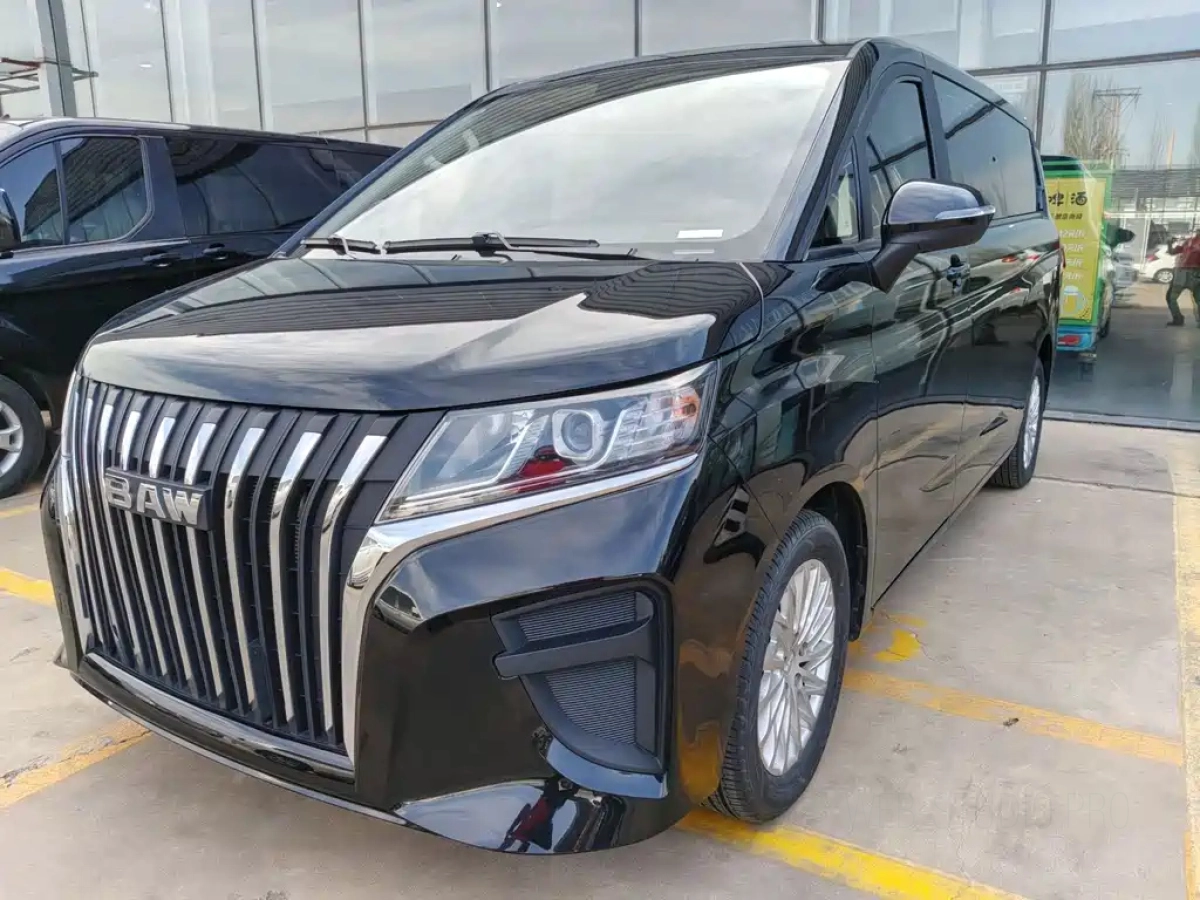 BAIC RISING M7  2024