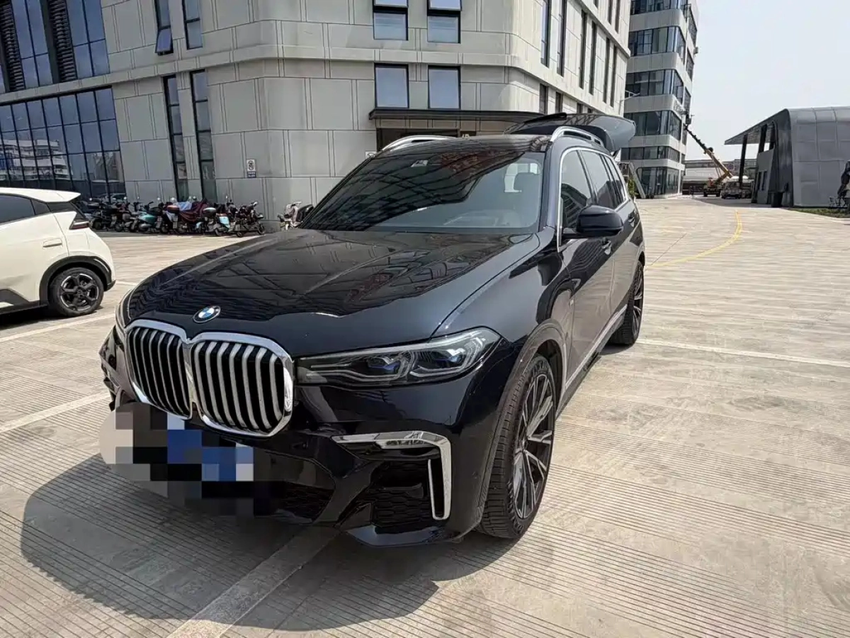 BMW X7  2021