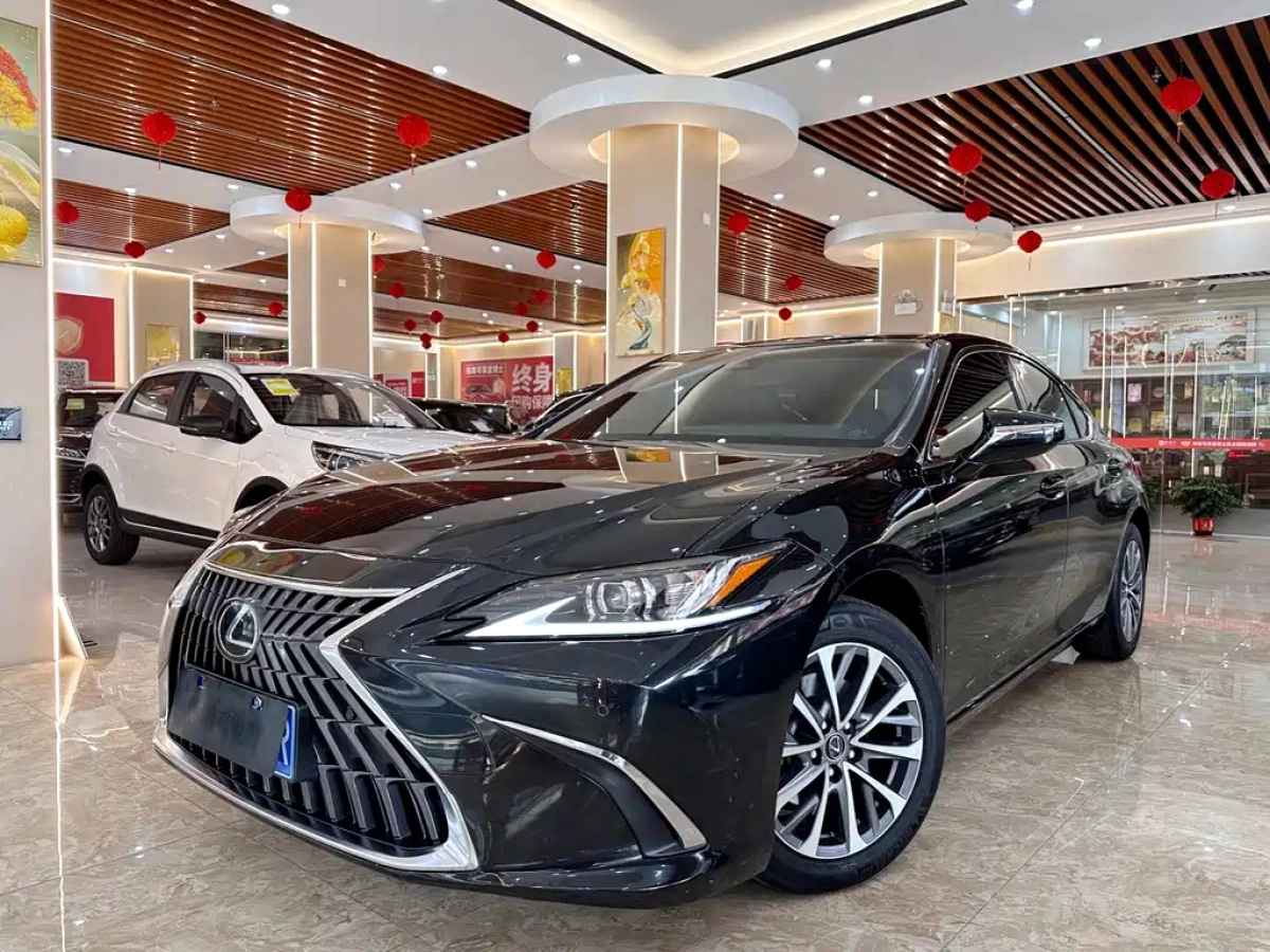 LEXUS ES  2024