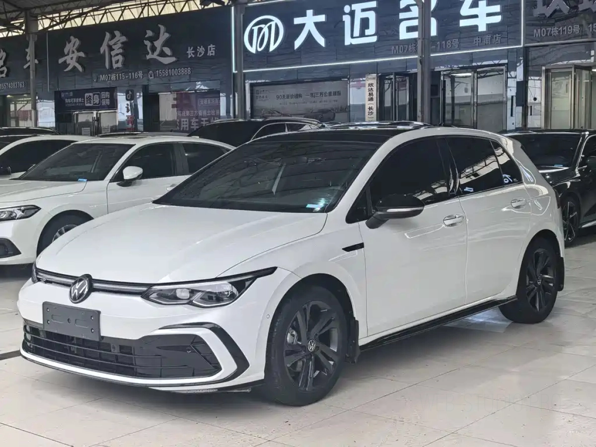 VOLKSWAGEN GOLF  2022