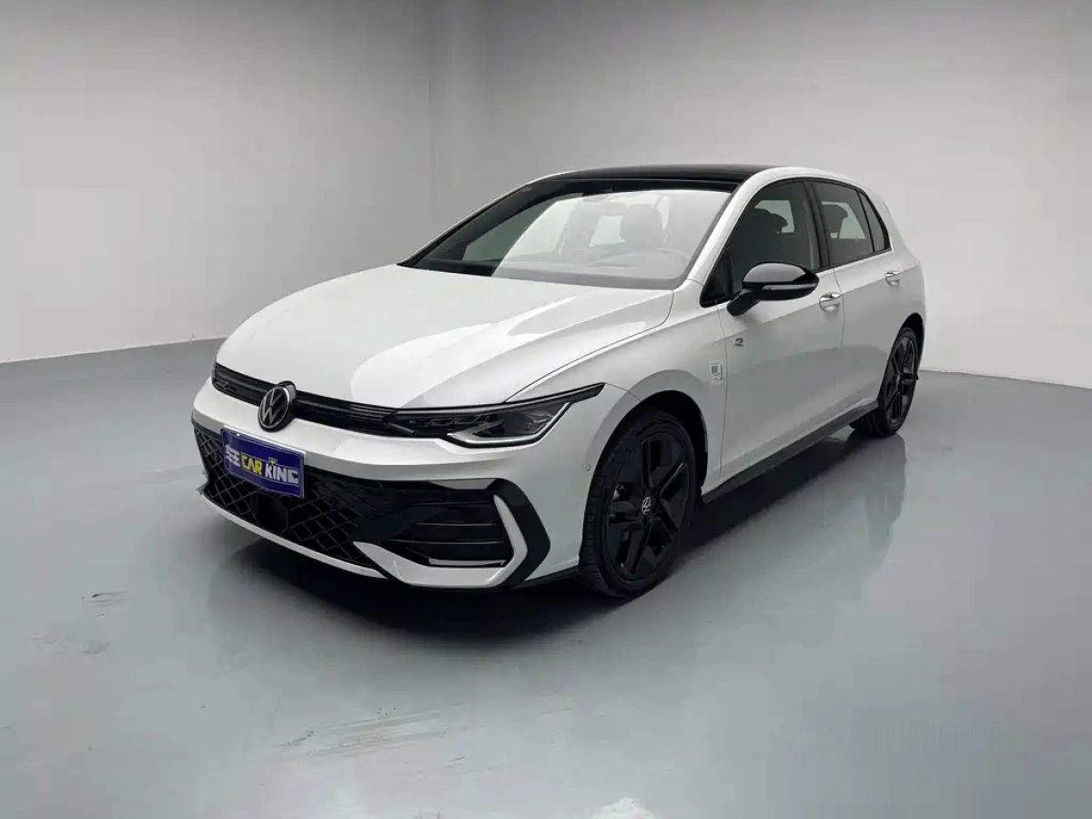 VOLKSWAGEN GOLF  2025