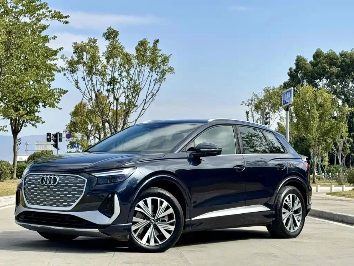 AUDI Q4 E-TRON  2023