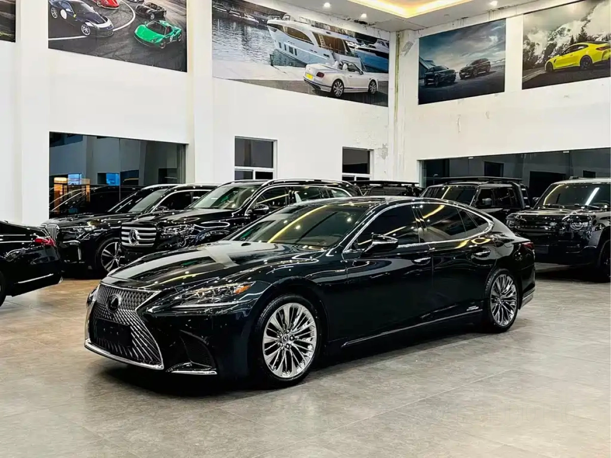 LEXUS LS  2019