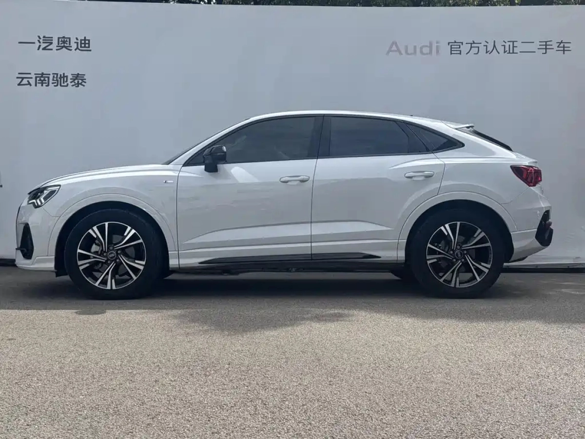 AUDI Q3 SPORTBACK