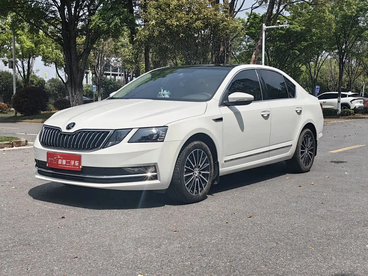 SKODA OCTAVIA  2019
