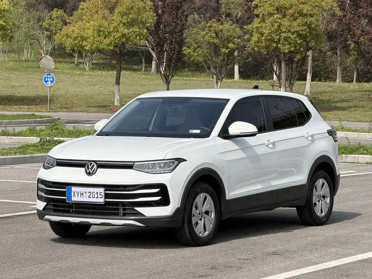 VOLKSWAGEN THARU  2025