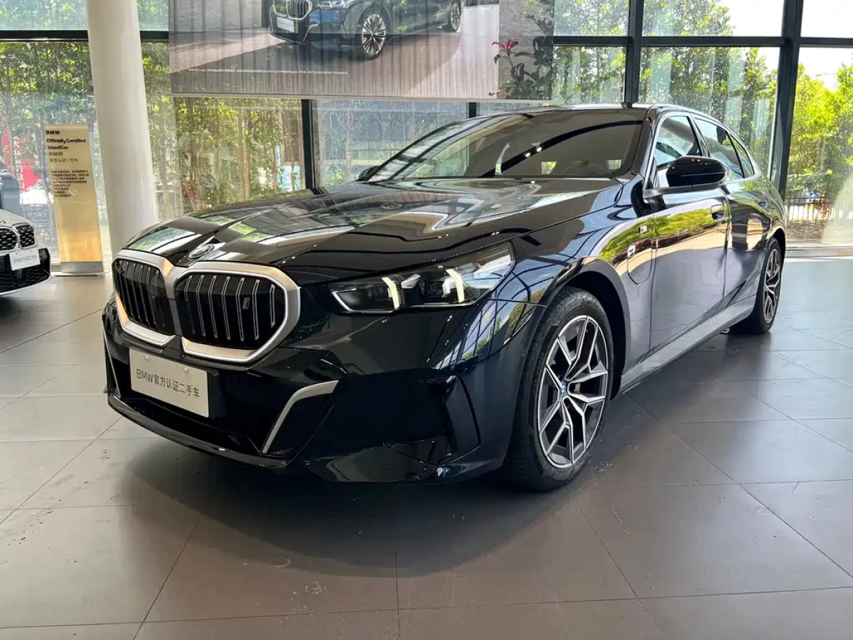 BMW I5  2025